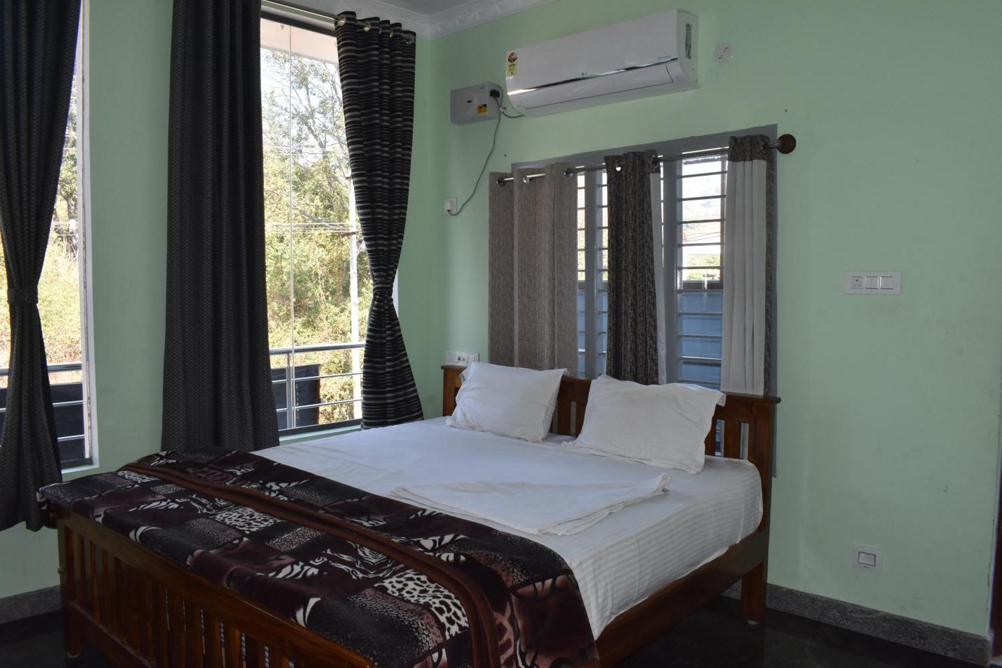 Yelagiri Goldhill Resort Luaran gambar