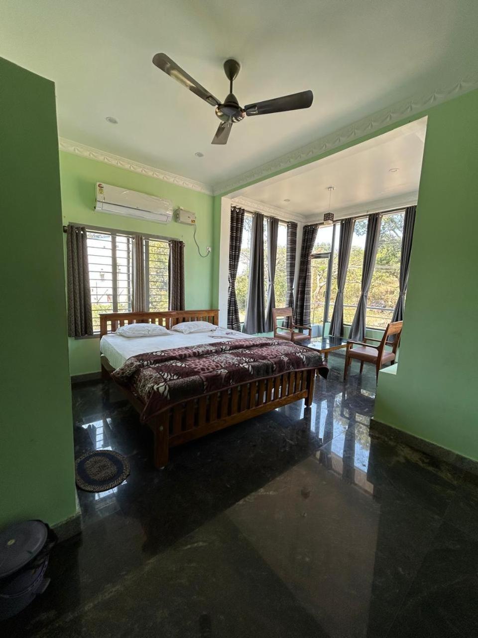 Yelagiri Goldhill Resort Luaran gambar