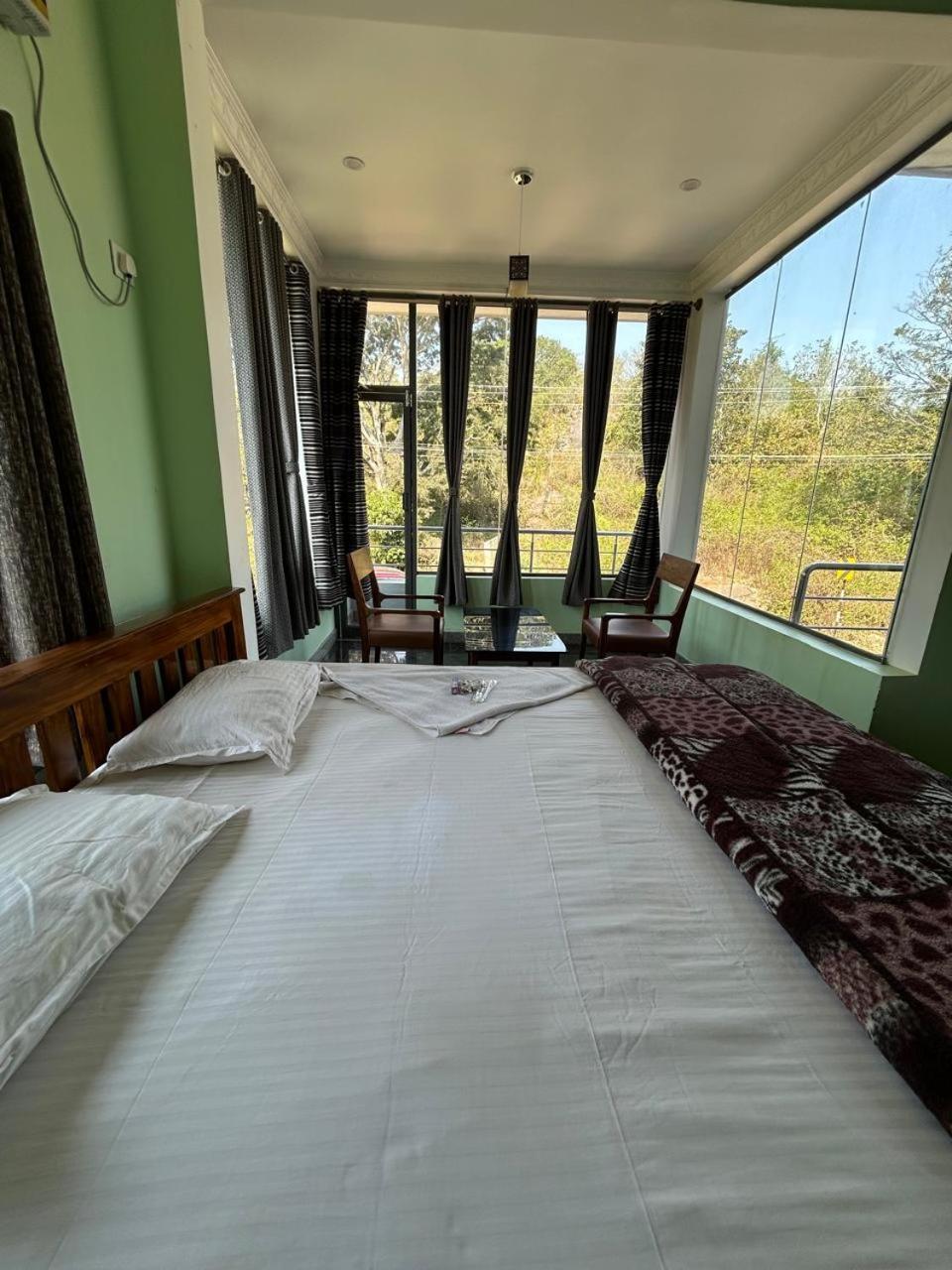 Yelagiri Goldhill Resort Luaran gambar